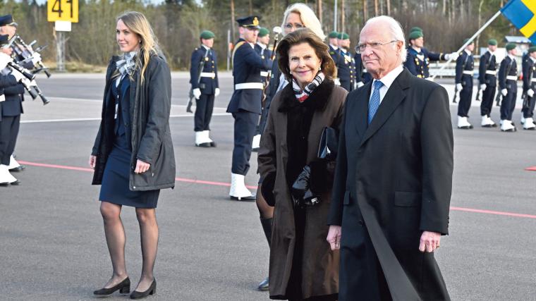 Efter det två dagar långa statsbesöket tog kungaparet farväl av sina gäster på Landvetter flygplats.