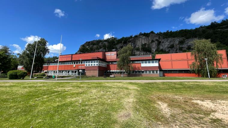 Det blir ingen skolavslutning på Lexby skola. Efter ett allvarligt hot väljer skolledningen nu att ställa in morgondagens avslutning.