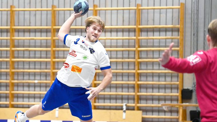 Rasmus Rådberg gör två mål i segermatchen mot OV Helsingborgs farmarlag.