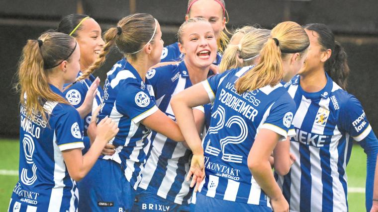 2020 startade IFK Göteborg sitt första damseniorlag någonsin. Laget tog då plats i lägsta serien (division 4) och efter tre raka avancemang spelar man nästa säsong i division 1. Avancemanget säkrades i söndags då IF Viken besegrades med 2 – 0 på Valhalla IP i den andra kvalmatchen.