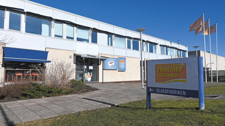 Ett läckage av ammoniak på Triumfglass fabrik i Sävedalen kunde åtgärdas på natten till söndag, ingen människa kom till skada.