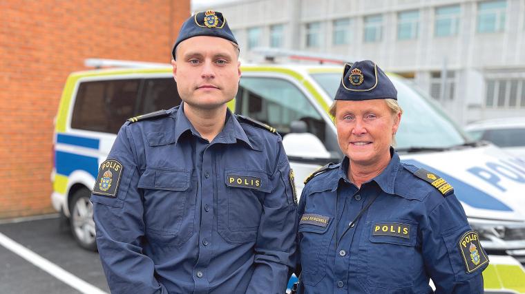Martin Bohlin och Linda Bergvall är tillsammans med Niklas Svensson (ej med på bild) kommunpoliser i Lokalpolisområde Storgöteborg syd, där Härryda ingår, som innefattar cirka 235 000 invånare.