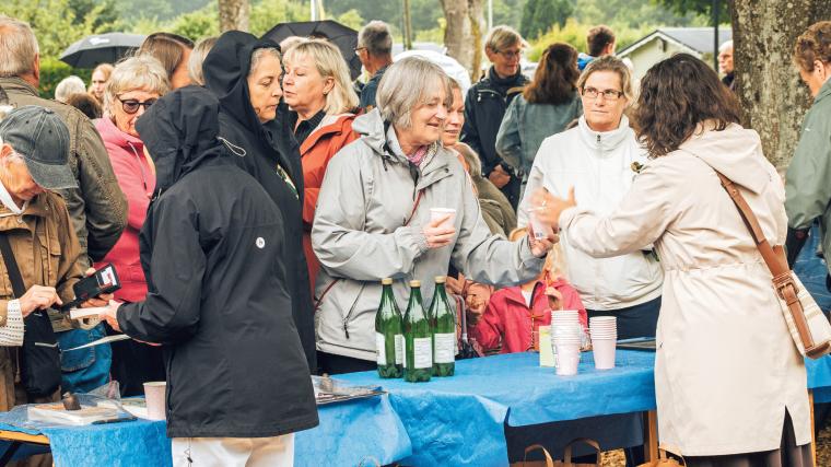 Invigningen av den första etappen i Nolhaga inträffade på samma tag som det rikstäckande evenemanget Tusen trädgårdar när trädgårdar runt i Sverige hålls öppna för allmänheten. Det blev en festlig tillställning med bandklippnings och servering.