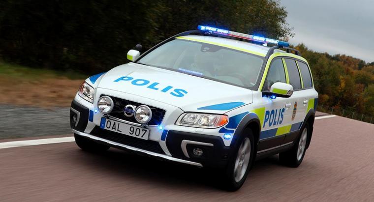 Polis larmas till Parallellvägen i Partille.