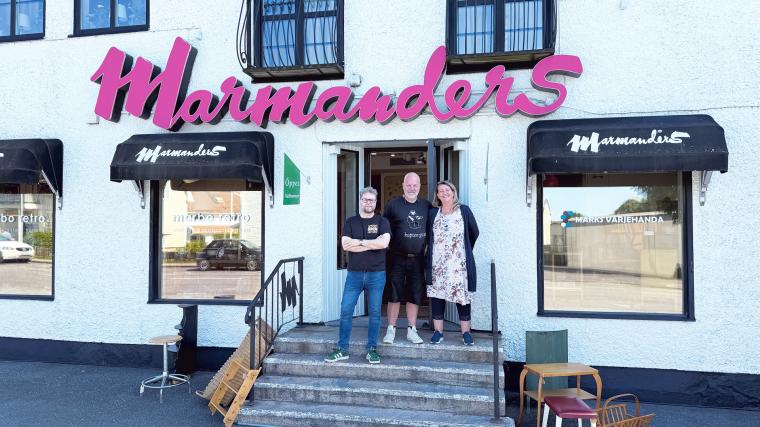 Hela Marmanders ägartrio: Anders Simonsson på Marbo retro och Håkan och Katarina Axlid, Marks Varjehanda.