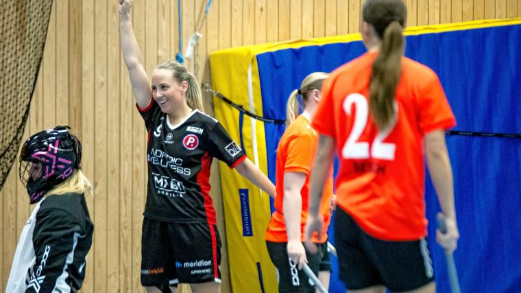 Anna Dömstedt i Partille Wizards blev bästa spelare med sina fem poäng och visade direkt att värvningen från Pixbo var ett lyckodrag.