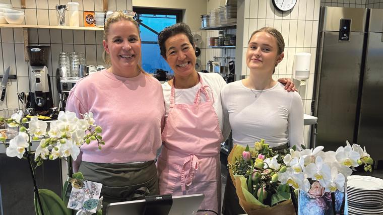 Malin Magnander, Sayuri Jäwert och Bella Kuusk driver cafét och kommer ha massor av god fika på sin meny.