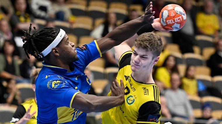 Oli Mittun visar åter vilken fantastisk spelare han är när han leder Sävehof till seger i det franska sportpalatset med 33-30. &Aring;tta mål hinner talangen från Färöarna göra på tio försök.