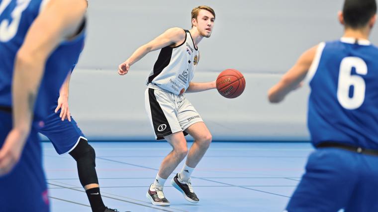 Säsongens hemmamatchers spelas i Lerums arena och sänds på baskettv.se. Lerum Basket lägger ribban högt för att locka nya medlemmar till klubben. Den här säsongen har man ett herrlag med i division 1.<br /><br />