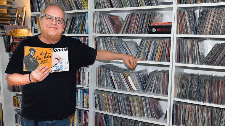 Stefan Garyd äger över 10 000 singlar, skivor och vinyler.