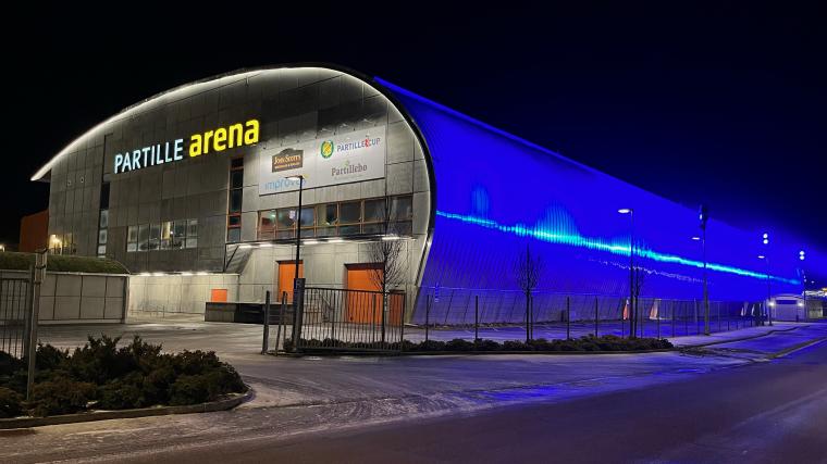 Kvällsbild över Partille Arena