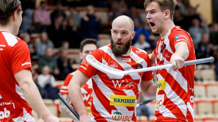 Glada Pixbo Wallestam spelare efter seger med 8-6 över Thorengruppen