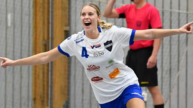 Ebba Gustafsson jublar över ett av sina sju kantmål.