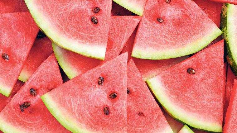 Viktigt med svalka i värmen, vattenmelon är extra gott i solen.