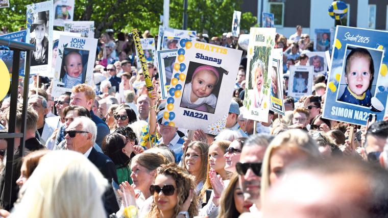 Under studentdagen fylldes skolgården till brädden. Det gjorde även känslorna.