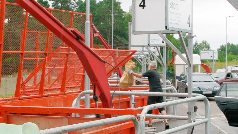 &Auml;ntligen öppnar återvinningscentralen i &Ouml;jesjö på söndagar för att möta efterfrågan.