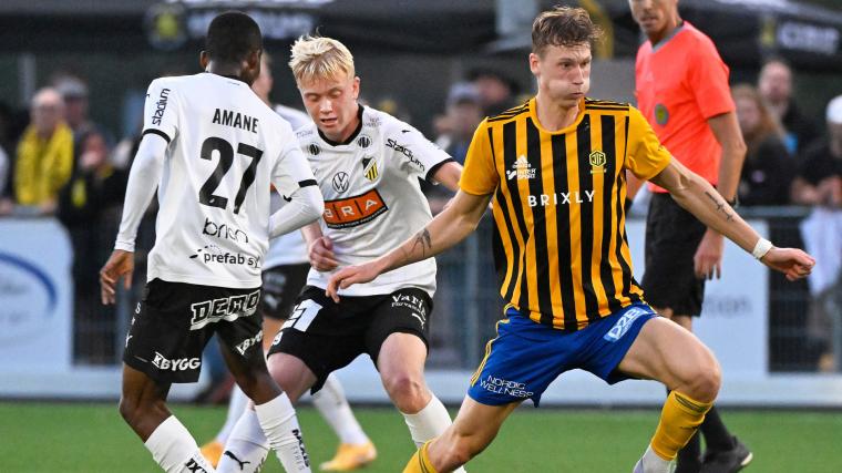 Häcken bjöd upp till kamp i sina gulsvartrandiga tröjor för idag var det hemmalaget som hade ränderna på sin sida. 75 minuter höll skrällvarningen innan Häcken gjorde 2-1.