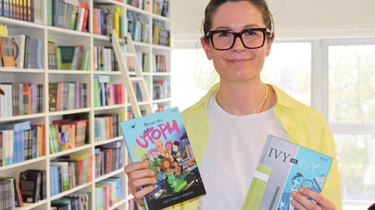 Elisabeth Grunditz, vd Idus förlag, med titlarna som vann priser på Litteralund.