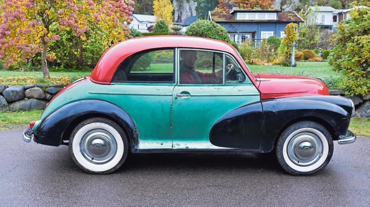 Morris Minor – nu elkonverterad med motor från en golfbil. Tar Svante Kopp i maklig takt till både matbutiken och veteranbilsträffen.