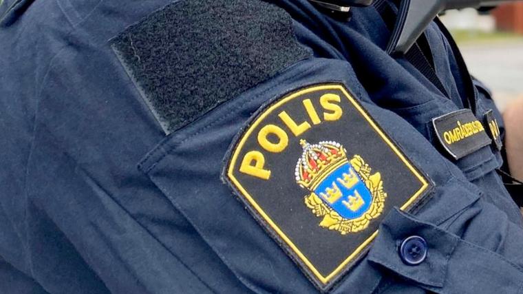 Polisen får ingripa vid två händelser som är kopplande till varandra under lördagskvällen i Landvetter.