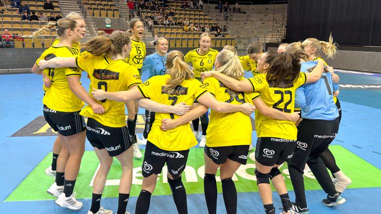 Sävehofs damer jublade efter ytterligare en seger mot Skuru och nu är laget klara för cupfinal mot Höör.