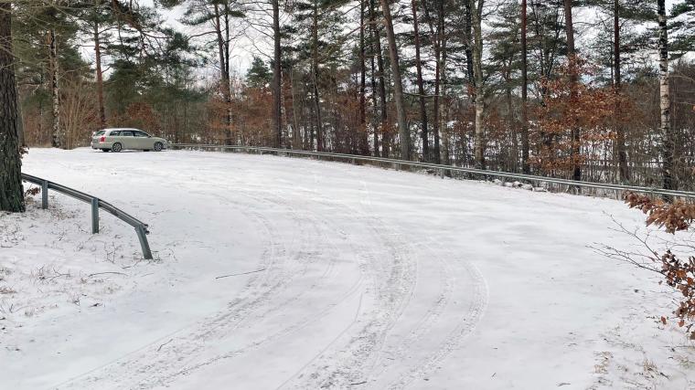 Från att varit helt avstängt är nu den nedre parkeringen öppen för alla friluftsvänner.