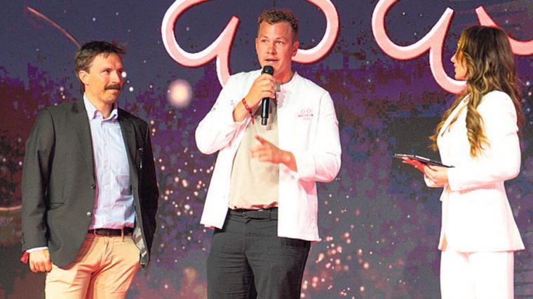Thomas Sjögren är en av krögarna bakom succérestaurangen Signum på Hällnäs. I måndags fick han ta emot restaurangens andra Michelinstjärna – och ännu en stjärna för Signums hållbarhetsarbete.
