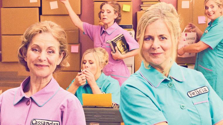I ”Nån måste göra det” tolkar Helen Sjöholm och Gunilla Backman låtar av några av Sveriges mest älskade grupper och artister. Premiären sker 26 september på Lisebergsteatern, där stannar de tills 18 oktober innan duon ger sig ut på en höstturné till 20 olika svenska städer.