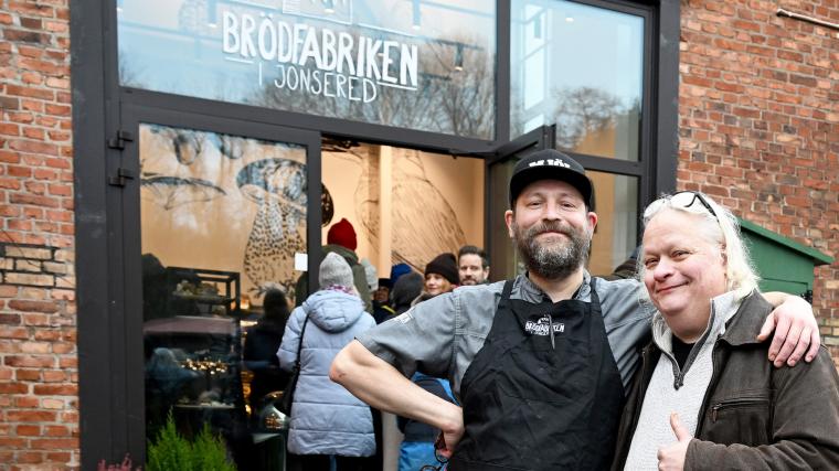 Vapendragarna och På Spåret finalisterna Kjell Wilhelmsen och Eric Ericson håller sista söndagen varje månad ett populär quiz i Jonsered