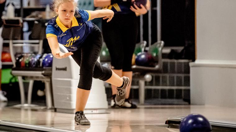 Kajsa Samuelsson vann ett guld och två silver på senaste mästerskapet. På JEM i Helsingfors i mars är det nya medaljmöjligheter.