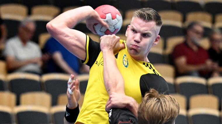 Det lossnade äntligen för Birgir Steinn Jónsson som värvades som målskytt, igår blev det åtta fullträffar.