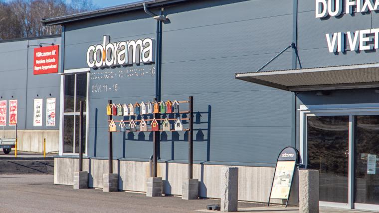 Tells Färvaruhandel har tillhört butikskonceptet Colorama, en form av franchiseverksamhet. Alla Colorama-butiker är fristående bolag.