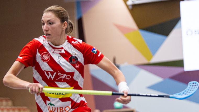 Elisa Krupnova står för ett mål och en assist i gårdagens match mot Täby.