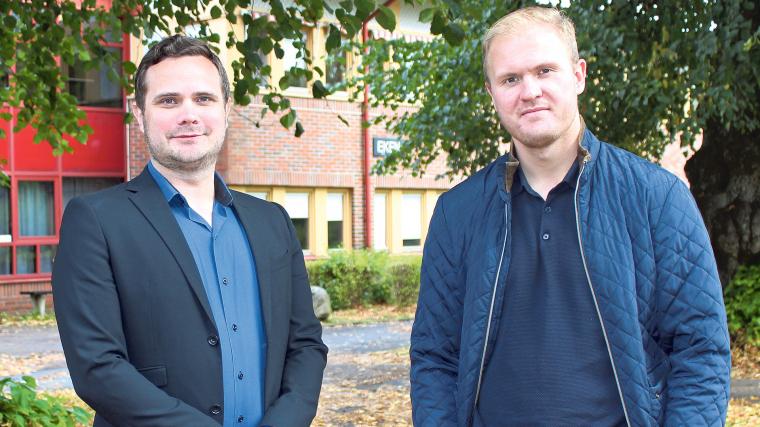 Samhllsbyggnadsnmndens ordfrande Dennis Ramberg (M) och kommunstyrelsens ordfrande Viktor Lundblad (M) har stora planer fr Dergrdsomrdet.