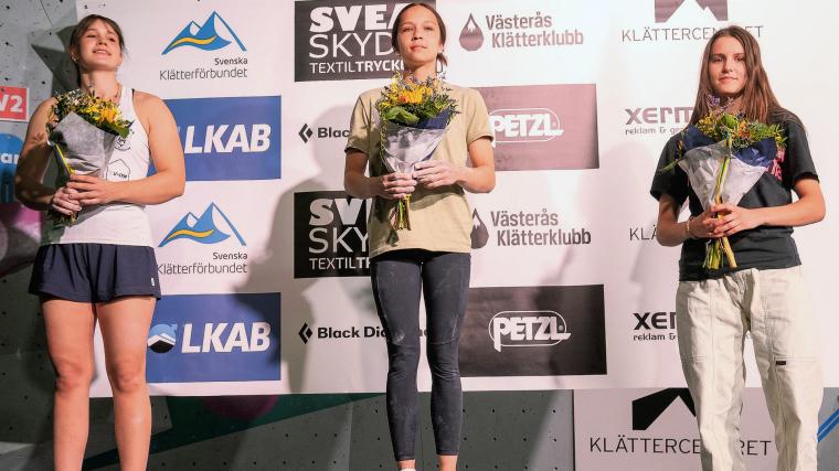 Emilia Andersson knep guldmedaljen i boulder-SM. Silver och brons gick till Sofia Ramstedt och Olga Hodann.