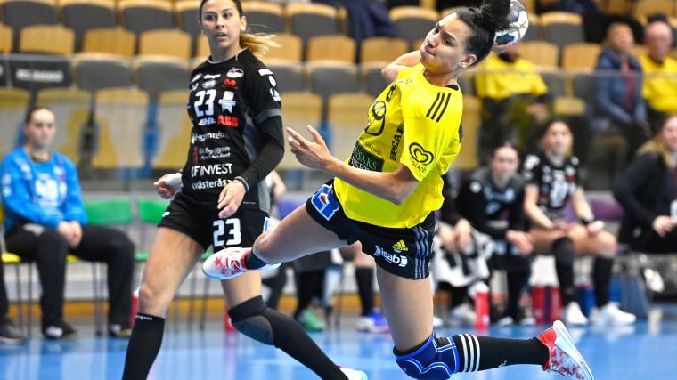 Jamina Roberts under en av kvarsfinalerna mot VästeråsIrsta.